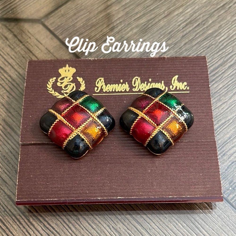 Premier Designs Color Struck Quilted Clip Earrings